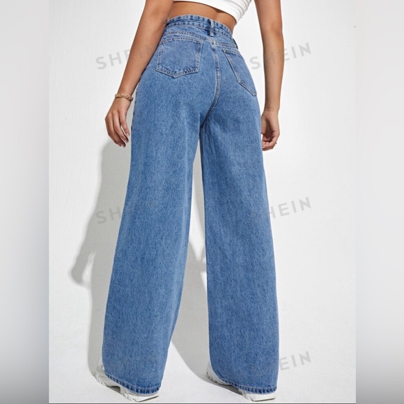 High Waisted Wide Leg Jeans - Picture 2 of 2
